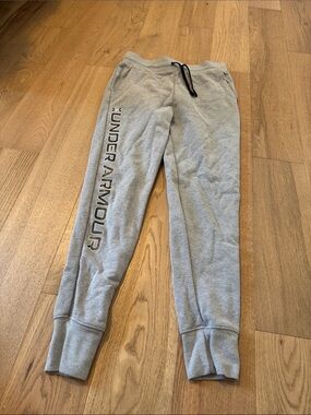 Under Armour • Preloved kids Light Grey Logo Joggers